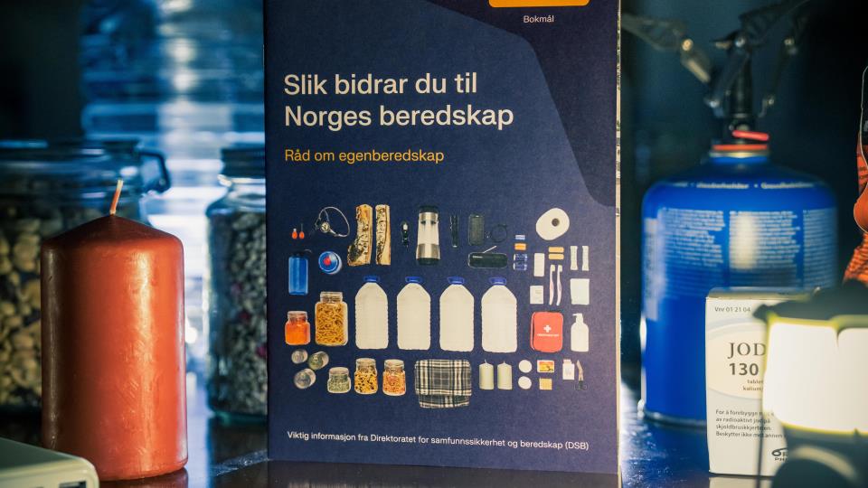 Lenke til artikkel: Hold fokuset oppe- ha egenberedskap klar også i helga.